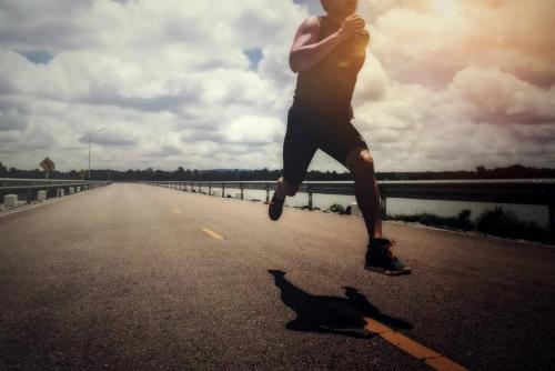 sport-man-with-runner-street-be-running-exercise