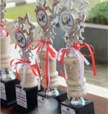 PENYERAHAN PENGHARGAAN MURID BERPRESTASI