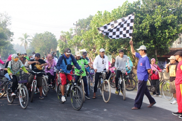 Sepeda Gembira dalam rangka HUT Ke-36 SMAN 1 Sanden