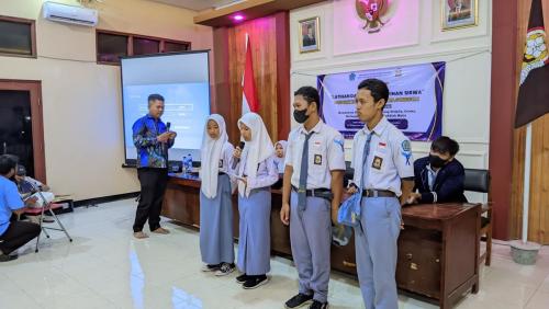 Kegiatan Wawancara Kepada Masyarakat Dan Presentation hasil Wawancara Tersebut